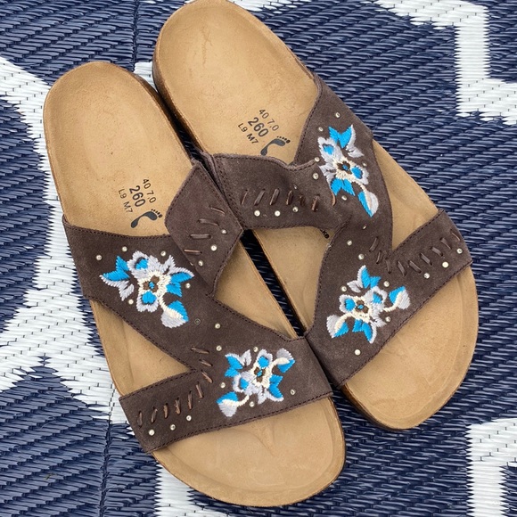 Birkenstock Shoes - Birkenstock Betula Brown Suede Floral Sandals 9 Very Good Condition